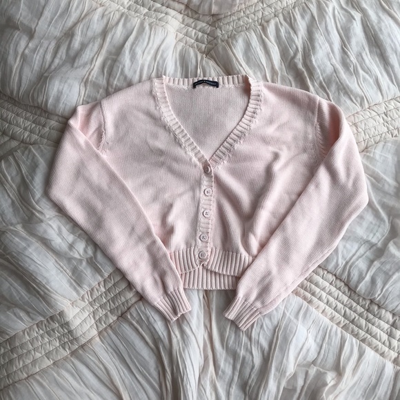 Brandy Melville Sweaters - brandy melville light pink billie sweater